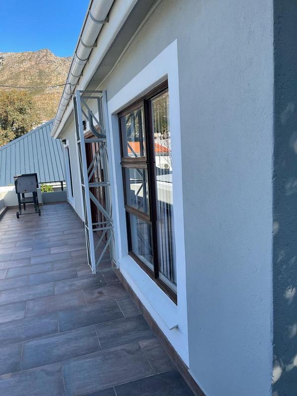 6 Bedroom Property for Sale in Gordons Bay Western Cape